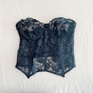 Vintage black lace bustier / corset bra